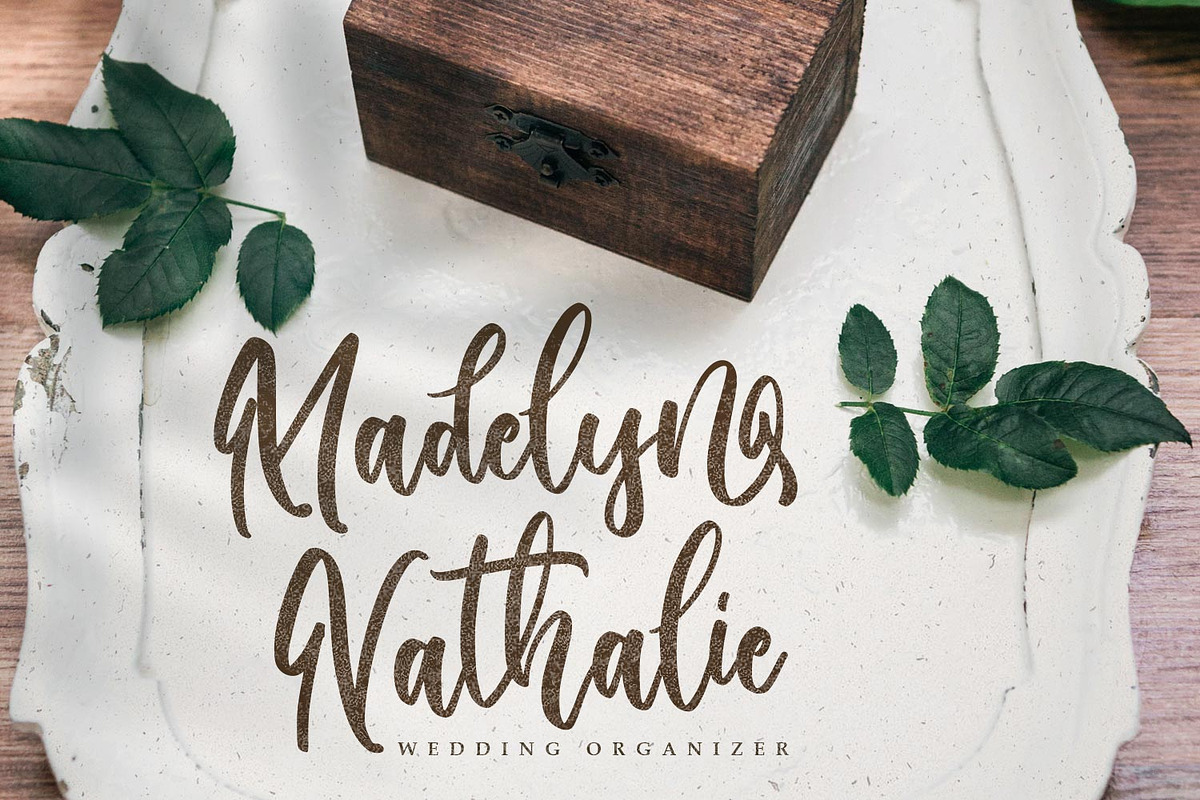 Sabrina Darwin Sweet Script Font, a Script Font by Kotak Kuning Studio (Photo 2 of 9)