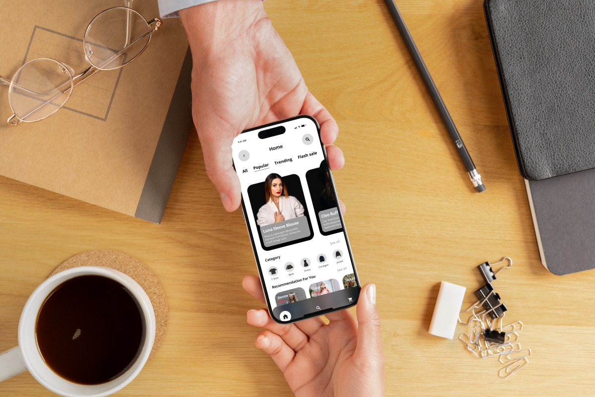 Femmora – Trendy Thrift Shopping App, an App Template by productype1 (Photo 5 of 5)