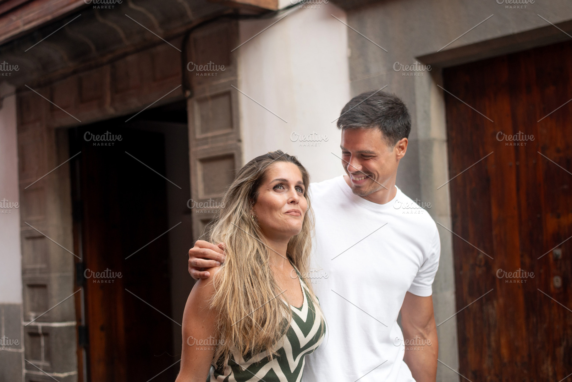 Romantic couple sharing a moment during a city vacation, a Person Photo by etorres69