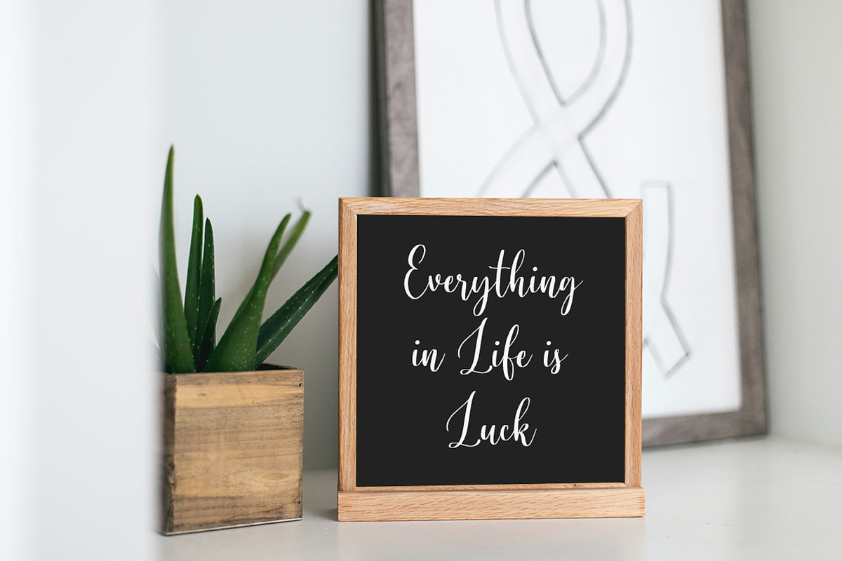 Namaqua - Calligraphy Font preview 3