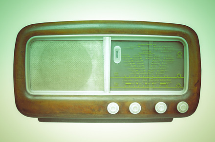 Old radio containing radio, tuner, and vintage preview 5