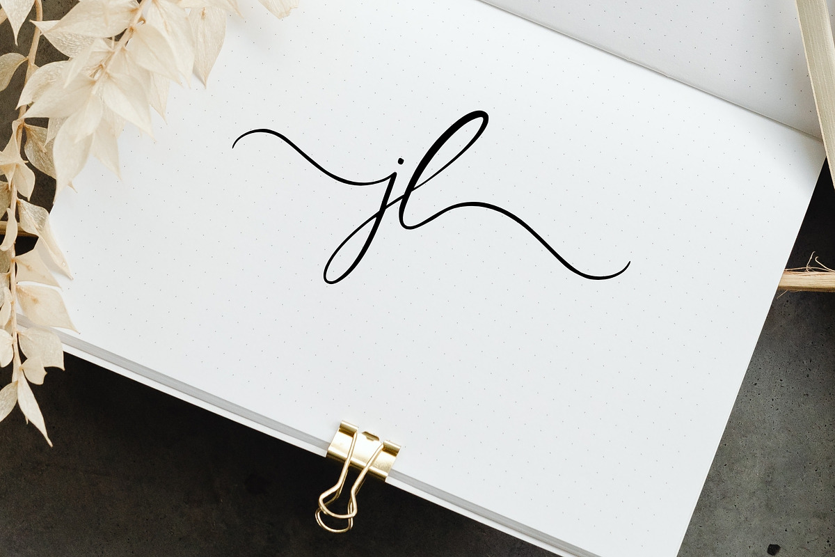 Soul And Mate Lovely Font, a Script Font by Rasgood (Photo 6 of 6)