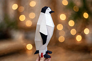 Penguin sculpture - 3d papercraft, a Card Template by PAPER amaze (Thumbnail 3 of 5)