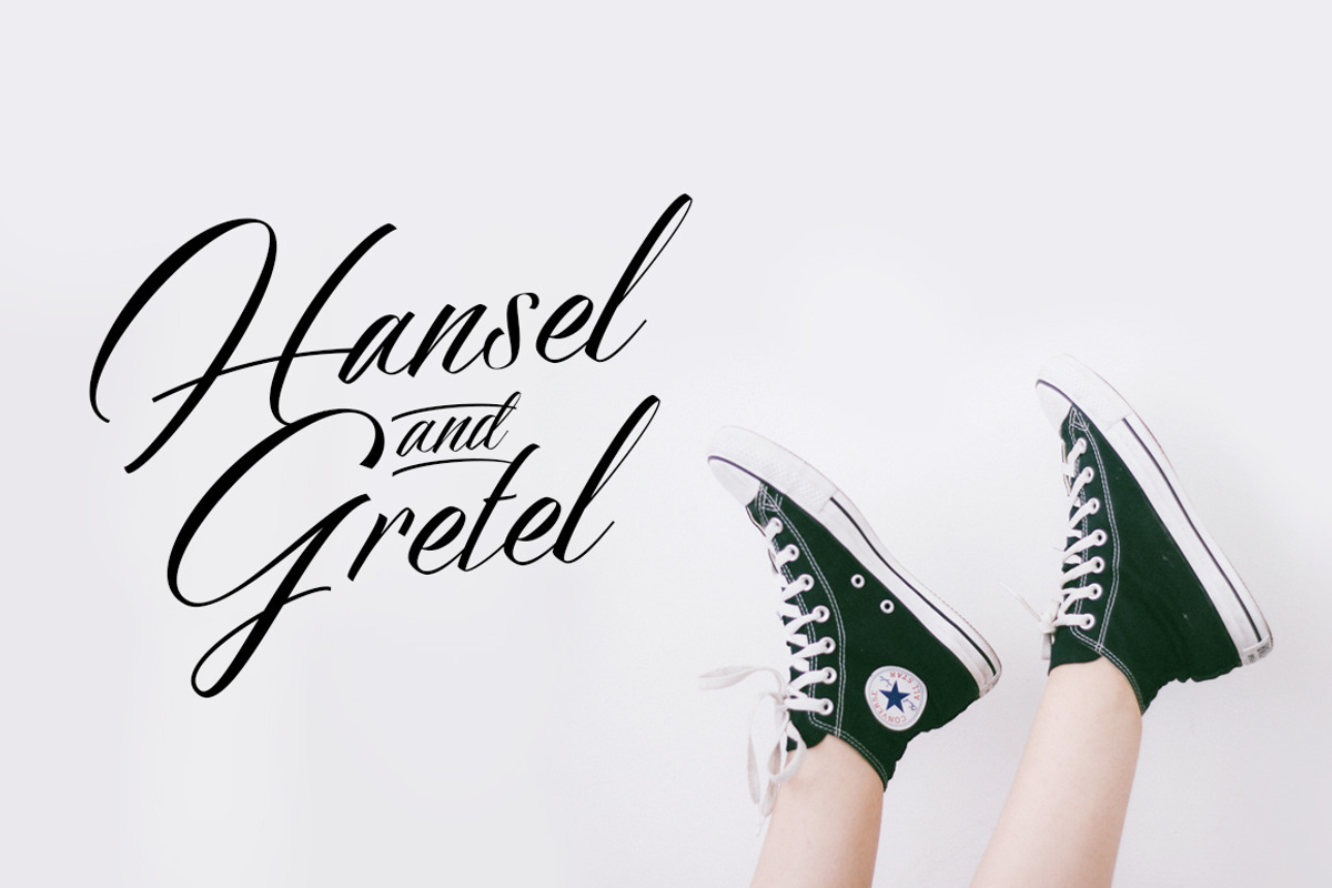 Bidaq, a Script Font by Aantebas (Photo 2 of 9)