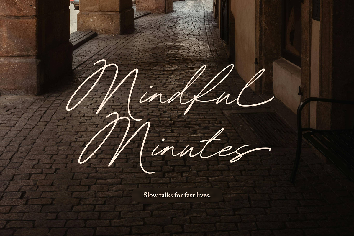 Madden Guilla - An Elegant Font, a Handwritten Font by Ainun Jinan (Photo 5 of 9)