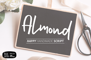 Almond Hand Lettering Script Fonts