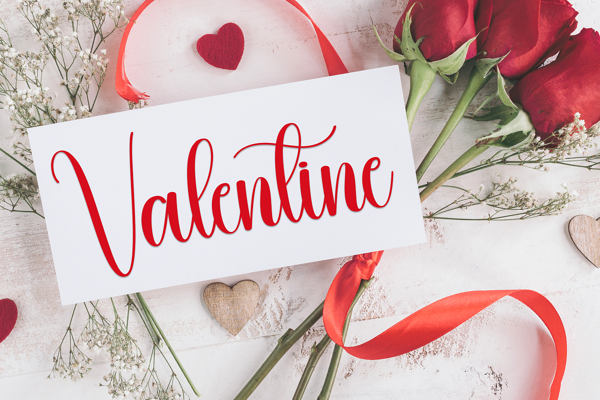 Delight | Script Font, a Handwritten Font by Scratchones (Photo 5 of 9)