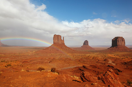 The famous Mittens in Monument Valley, a Nature Photo by kavram