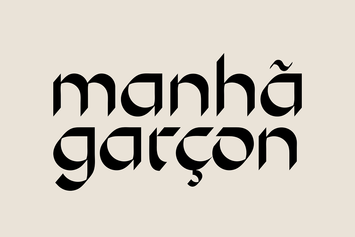 Serico – Font Family, a Blackletter Font by Stefano Giliberti (Photo 9 of 10)