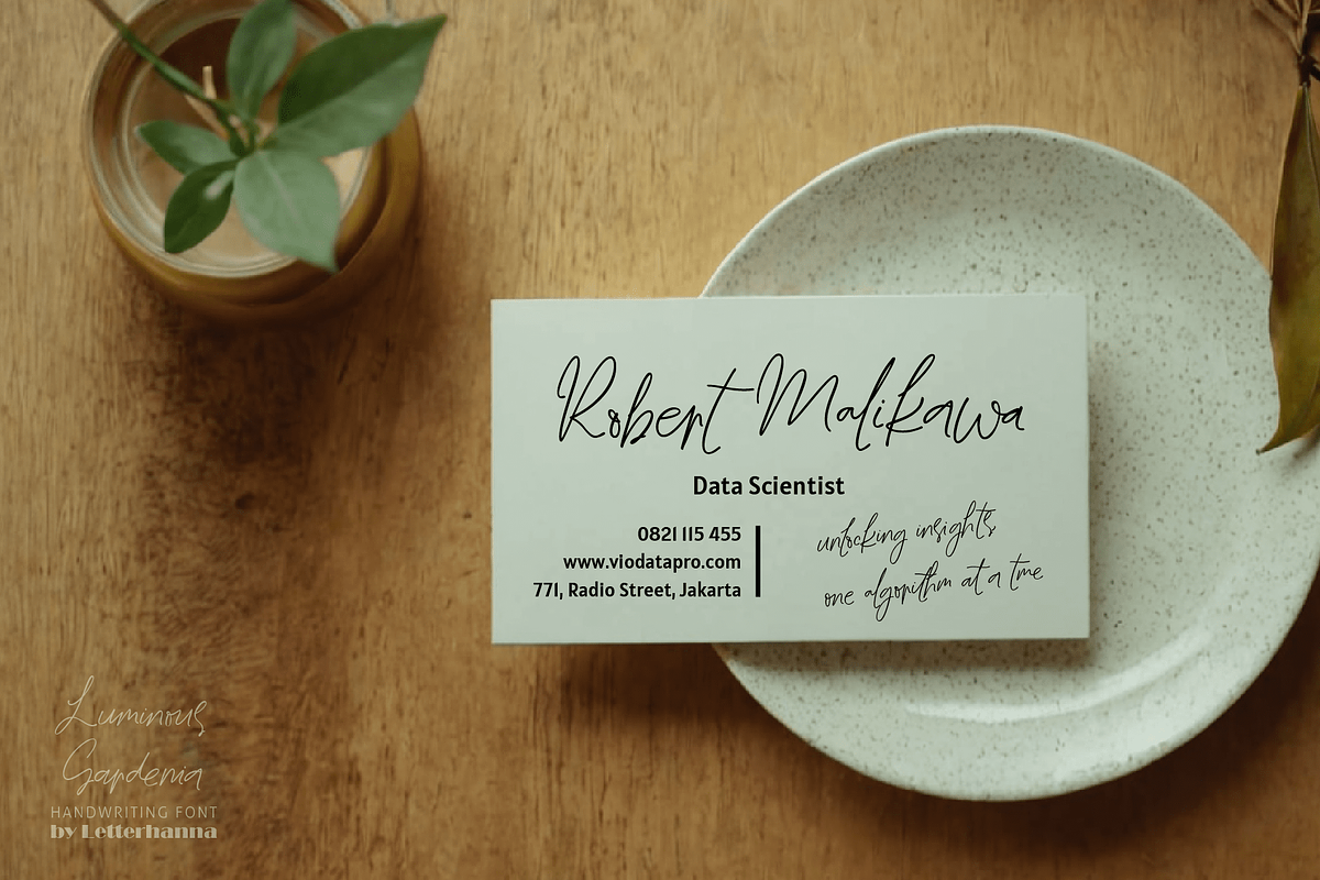 Luminous Gardenia Handwriting Font, a Handwritten Font by Letterhanna Studio (Photo 4 of 10)