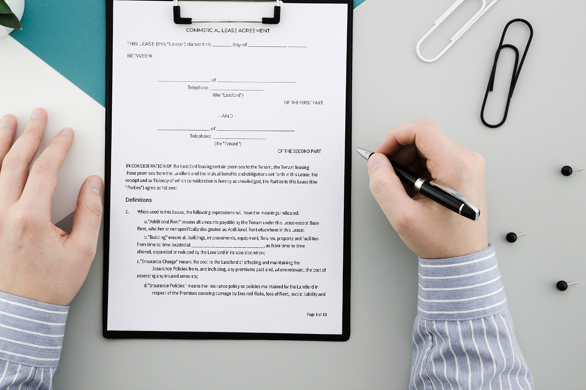 Commercial Lease Agreement, a Presentation Template by HaithamSimas