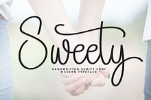 Sweety | Script Font