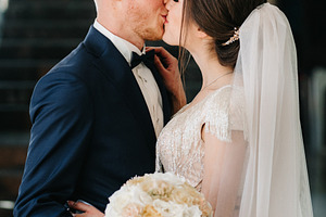 first meeting of the bride and groom