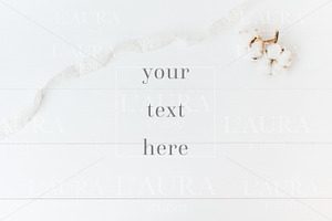 Minimalist Desktop Flat Lay - dsk055