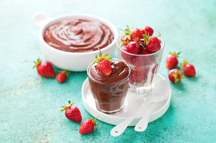 Chocolate pudding and fresh strawber