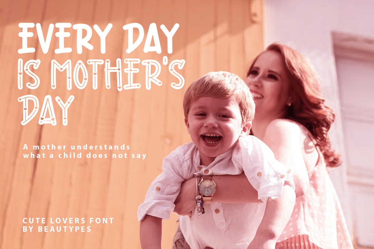 Cute Lovers - a display font, a Handwritten Font by Beautypes (Photo 4 of 6)