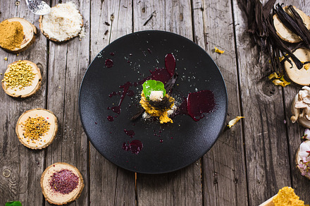 Molecular modern cuisine dessert