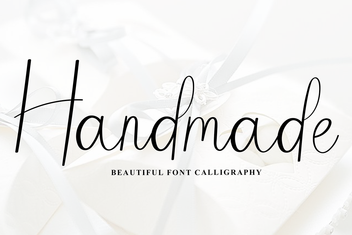 Christmas Butterfly, a Handwritten Font by InermediaSTUDIO (Photo 1 of 8)