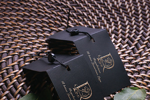 Royalicious R letter Luxurious lion
