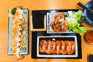 Delicious salmon sashimi, a Photo by AMMi