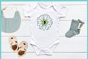 Daisy Spring -PNG Font, a Symbol Font by It me digital art (Thumbnail 7 of 7)
