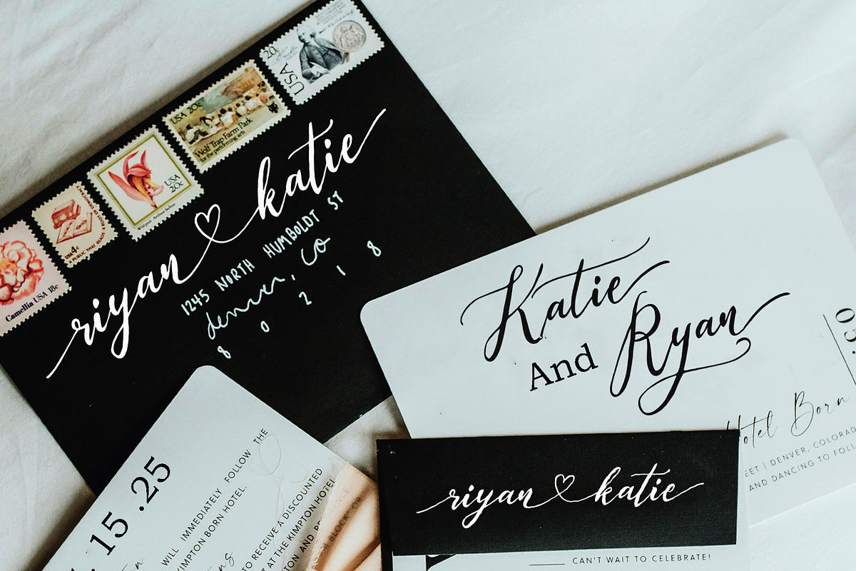 Elastime, a Font by Sulthan Studio (Photo 4 of 9)