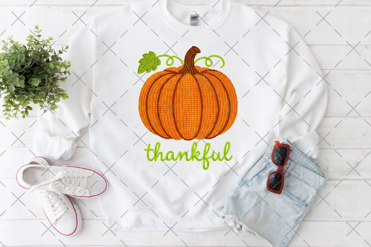Crochet Thankful Pumpkin PNG, an Illustration by Craft Nest (Photo 2 of 6)