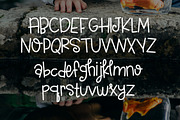 A Goldfish Tale, a Font by Kitaleigh (Thumbnail 2 of 4)