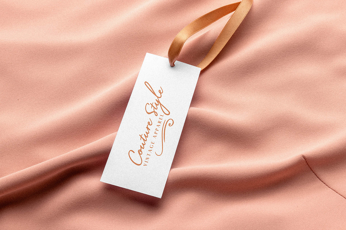 Mon Cherie Script Font preview 4