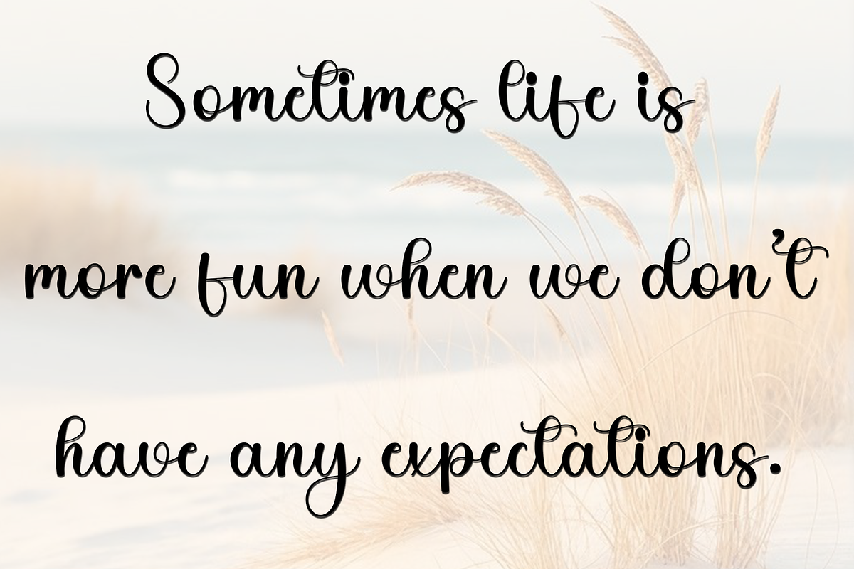 Autumn Birthday, a Handwritten Font by InermediaSTUDIO (Photo 4 of 8)