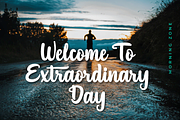 Seatyio, a Script Font by twinstd (Thumbnail 8 of 12)