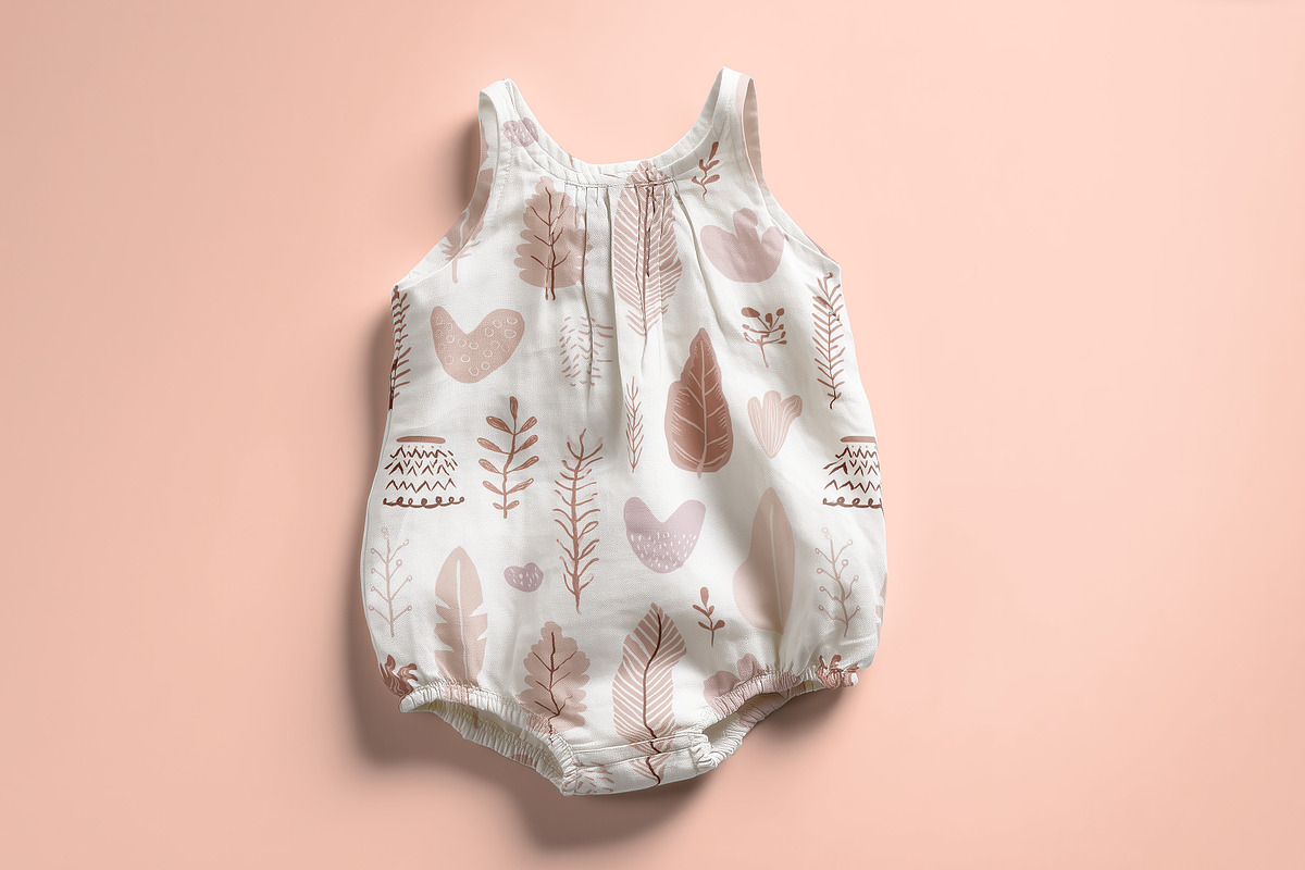 Summer Baby Bodysuit Mockup PSD, a Shirt Mockup by 1001 mockups (Photo 4 of 9)