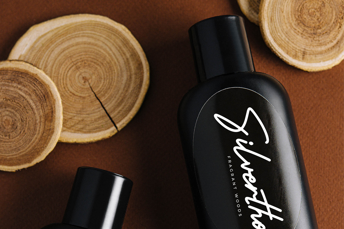 Christopher Blackstar, a Handwritten Font by Integritype Studio (Photo 2 of 15)
