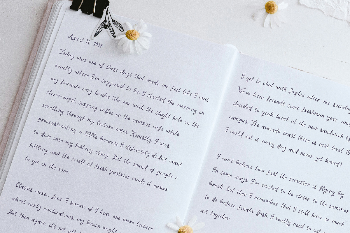 The Strawberry Collective Sweet Font, a Handwritten Font by Kaya Fonts (Photo 27 of 33)