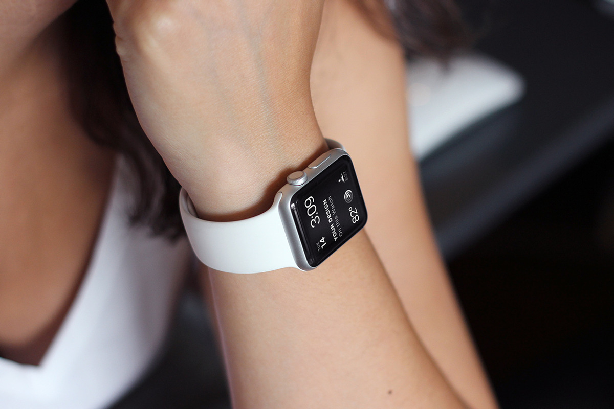 10 Real World Apple Watch Mockups, a Wearable Device Mockup by Medialoot (Photo 1 of 4)