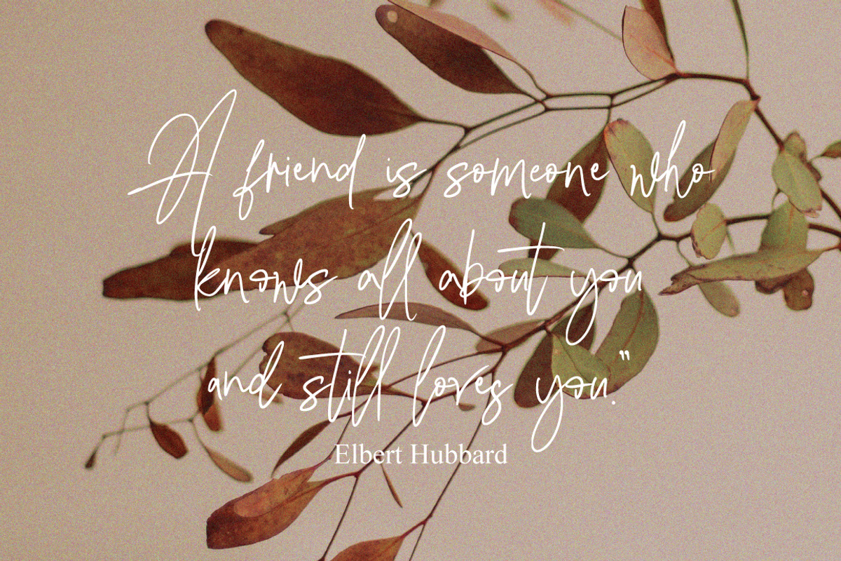 Lisasha - Handwritten Signature, a Handwritten Font by tebaltipislab (Photo 4 of 9)