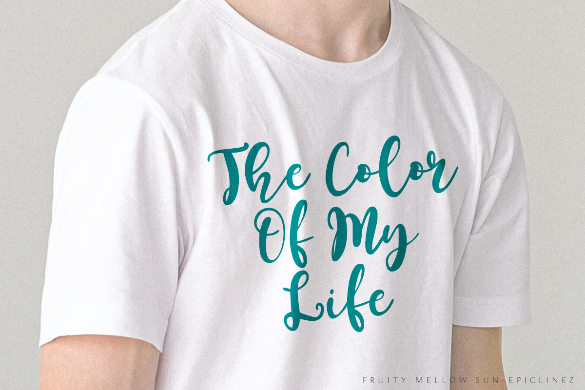 Fruity Mellow Sun, a Script Font by Epiclinez (Photo 2 of 5)