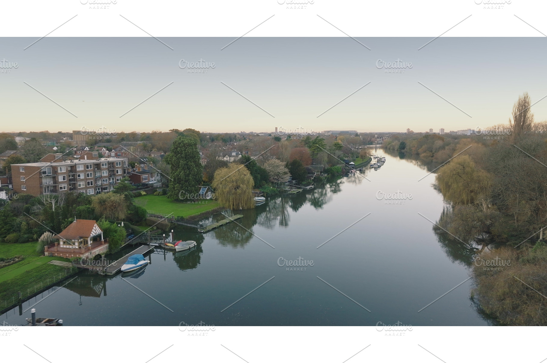 Aerial view of the River Thames, an Architecture Photo by Goinyk