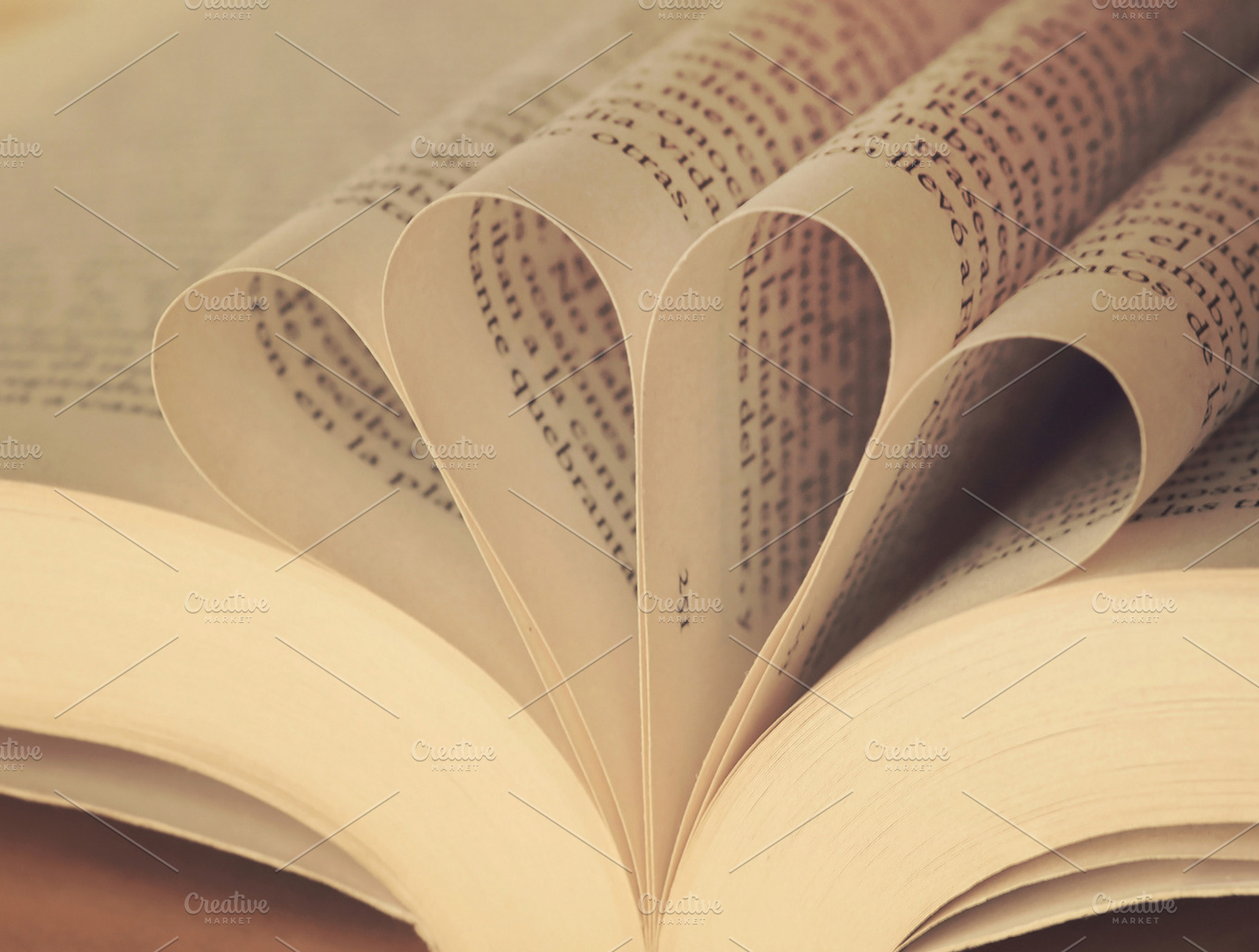 The book of love, a School & Education Photo by Cazador de sueños