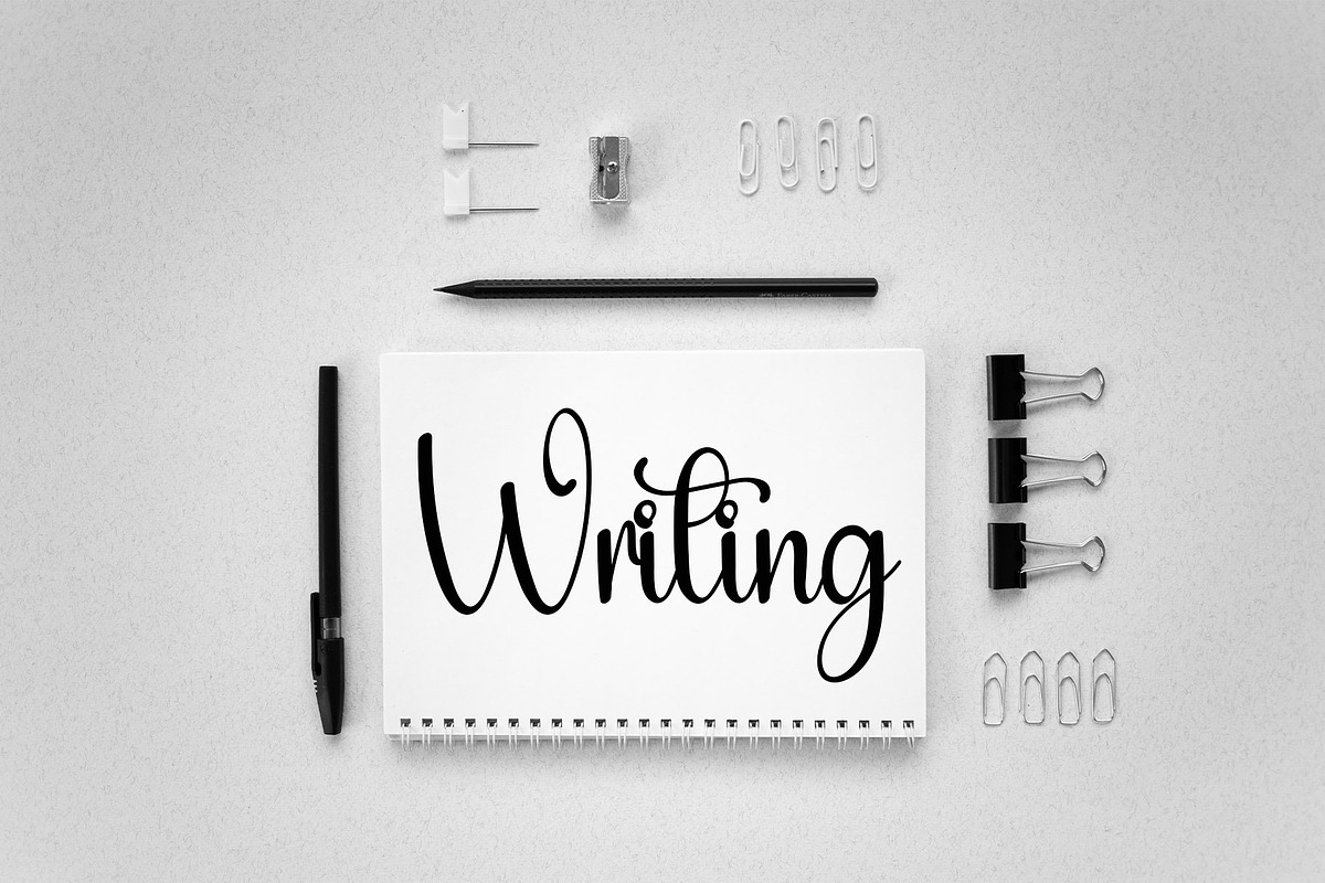 Creative, a Script Font by InermediaSTUDIO (Photo 2 of 7)