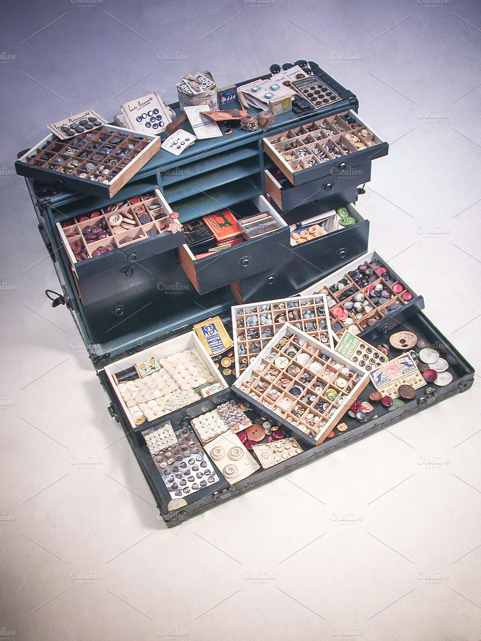 Vintage Sewing Accessories Case