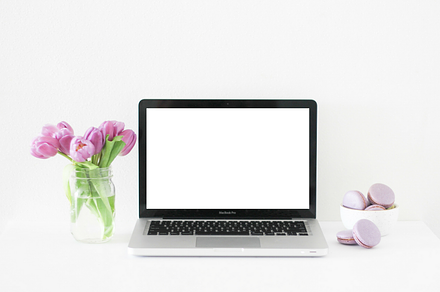 Tulips + Macbook Pro Mockup 