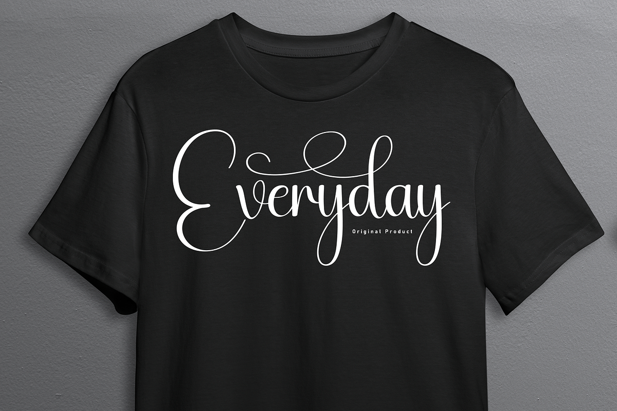 Starnight | Script Font, a Handwritten Font by Scratchones (Photo 4 of 9)