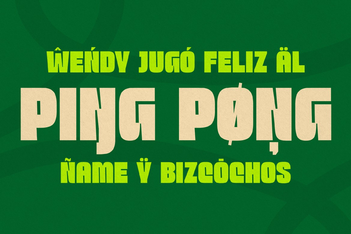 Cloiqy, a Sans Serif Font by graphicook (Photo 5 of 10)