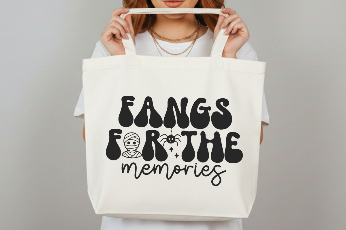 Spooky Halloween - Cute Script Font, a Script Font by SaktiAvellin (Photo 4 of 9)