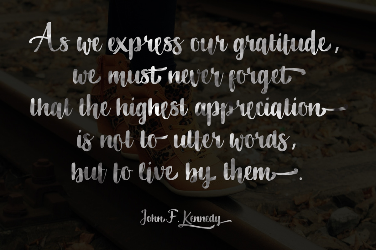 Geuceu Typeface preview 2
