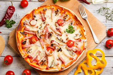 Cutter Cuts A Fresh Pizza preview 6