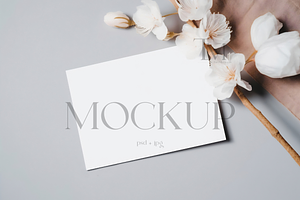 Horizontal Card Mockup, 7x5 Card