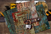 Distressed Grunge Backgrounds, a Background Graphic by Posh Papers & Patterns (Thumbnail 3 of 5)