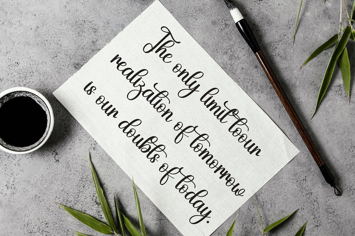 Daydream | Script Font, a Handwritten Font by Scratchones (Photo 3 of 9)